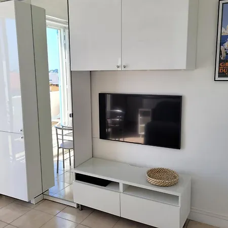 Апартаменты Pleasant With View Sea Beaches *