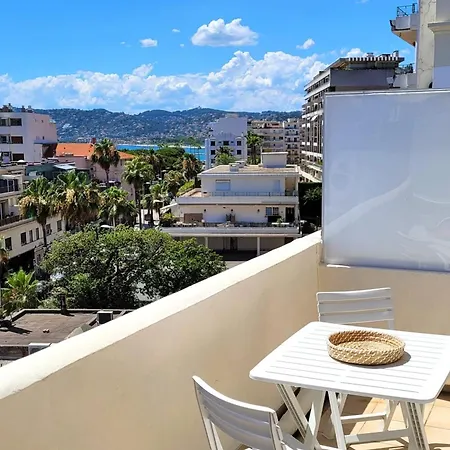 شقة Pleasant With View Sea Beaches أنتيب